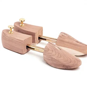 Cedar Shoe Tree Made with All Natural Aromatic Cedar Wood ST-001