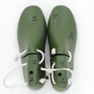 Cedar Wood Shoe Tree & Stretcher for Wide Feet Size 30-47 Free Mount