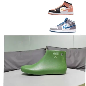 Children’s High Top Boys and Girls Sports Shoes Basketball Shoe Lasts Plastic Anti Wrinkle