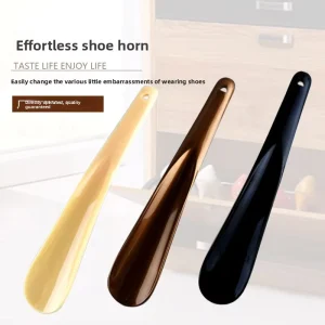 Custom LOGO Short Hanging PP Plastic Shoe Horn 19.5cm Portable Shoehorn for Men Women Wearing Assistance Tool