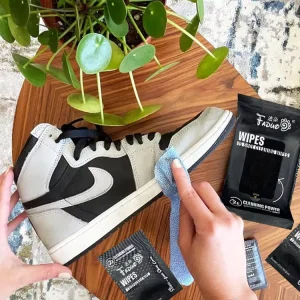 Custom Logo Leather Sport Shoe Shine Wipes Private Label Cleaning Shoe clean wet wipes
