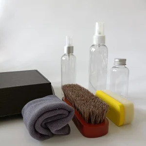 Customize OEM Shoe Polish Care Kit Leather Shoe Shine Kit with Horse Brushes Empty Plastic Bottle Jar Cleaning Packing Kit
