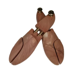 Factory Supply Twin Tube Cedar Wood Shoe Tree Adjustable Wood Brass Knob Shoetree ST06C Protective Shoe Form
