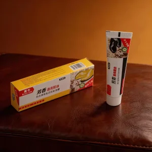 Fine Nozzle Design Black Bull Shoe Polish Tube Quantitative Output Avoid Waste Paste