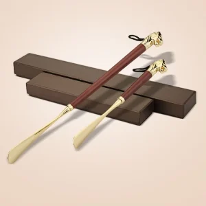 Lion Head Horse Head Series Metal Solid Wood Shoehorn Long Handled Wood Mental Shoe Horn 33 46 48 56 58 72 CM Length Shoe Lifter