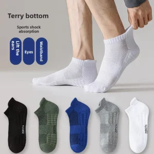 Men’s Ankle Socks Odor Resistant Sweat Absorbent Terry Socks for Autumn Winter Breathable Non Slip Cotton Polyester Blend