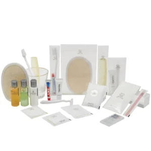 OEM Private Label Luxury 5 Star Hotel Guest Room Supplies Amenities Set Disposable Personalized Hotel Toiletries Kit