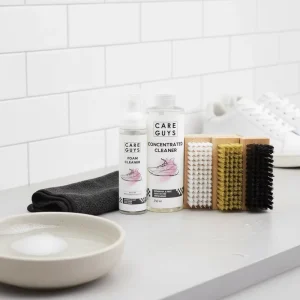 Ultramiate 4 Piece Eco friendly Shoe Cleaner Kit Leather Conditioner Sneaker Foam Wipes Set Care Polishing Suede Boot PU Fabric