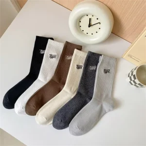 Unisex Casual Letter Vertical Stripes Lightweight Basketball Athletic Shoes Polyester Crew Socks Spring