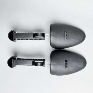 Universal Adjustable Plastic Shoe Trees for Men Women and Children